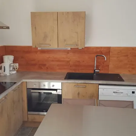 Дом отдыха Les Vignes Ardechoises - Peuplier Sarras